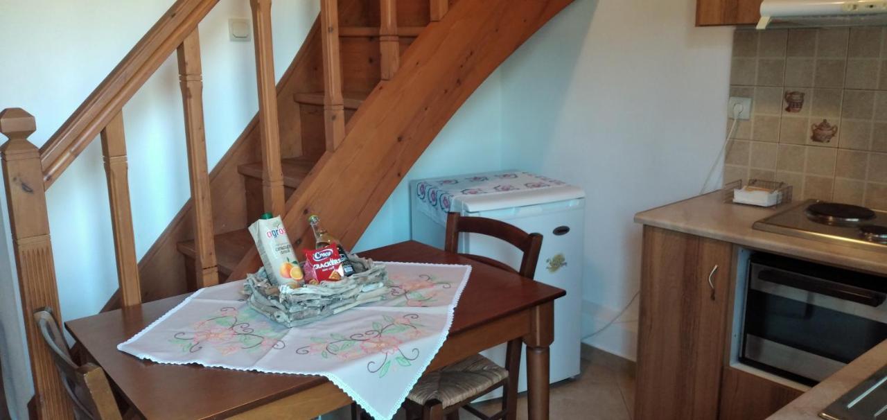 Athina Studio Apartments Kerveli Zewnętrze zdjęcie