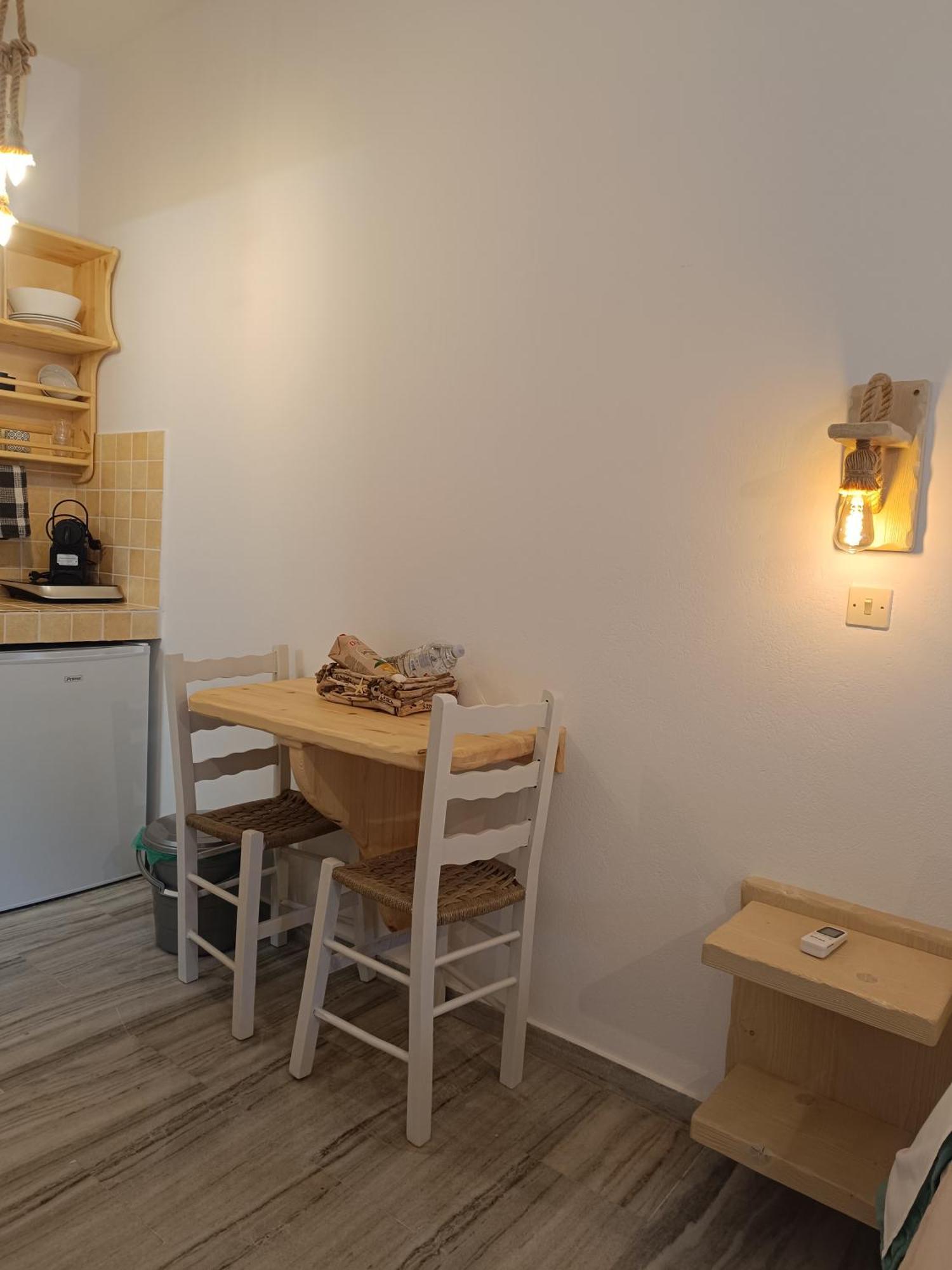 Athina Studio Apartments Kerveli Pokój zdjęcie